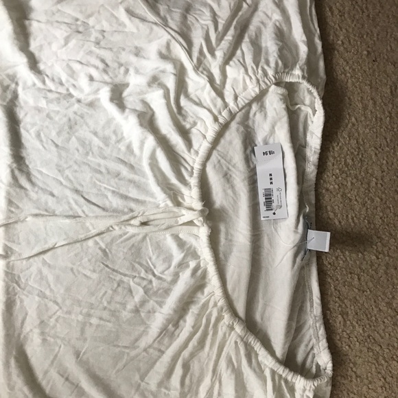 Old Navy Tee - Picture 5 of 6